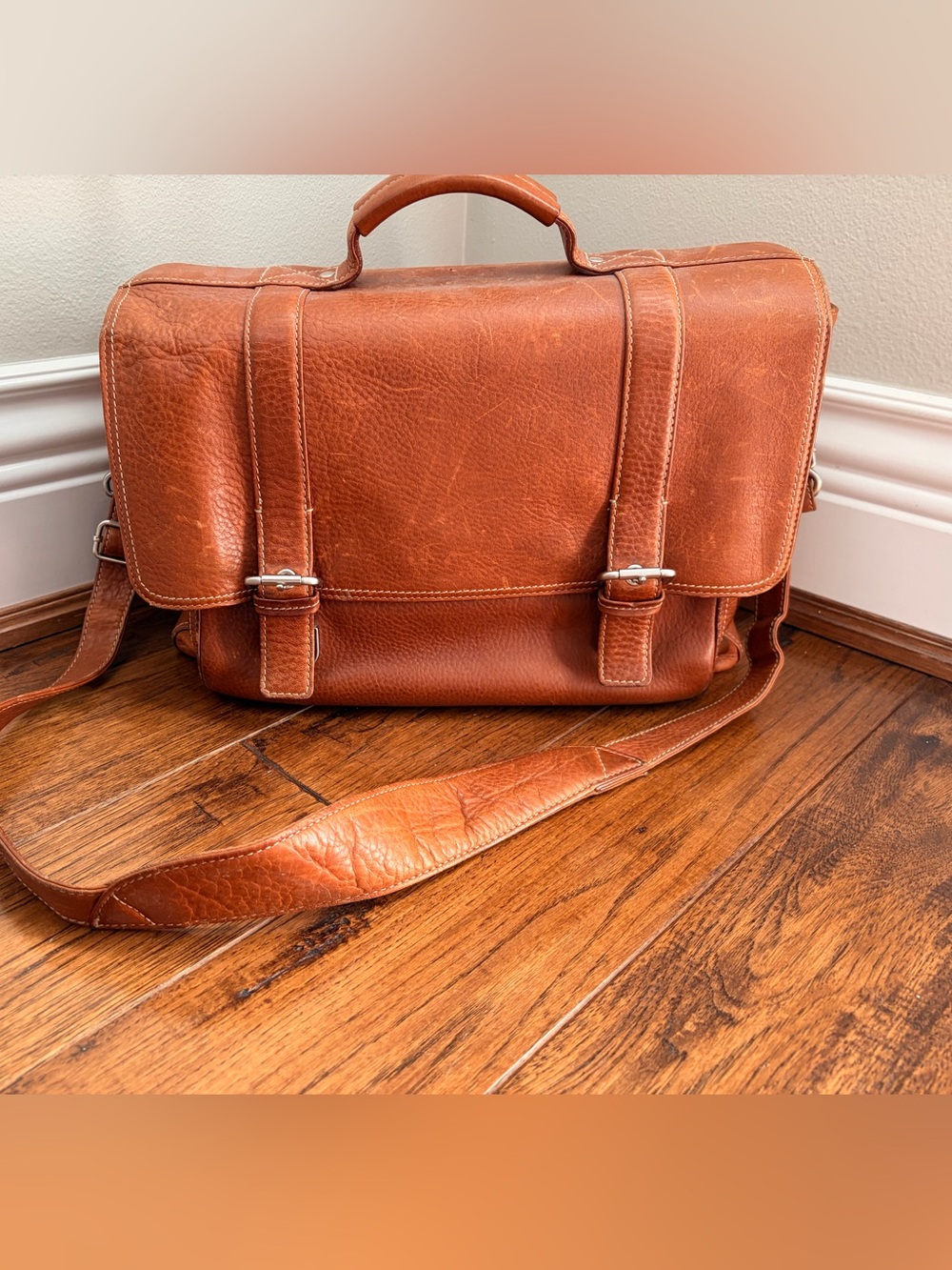 Ralph Lauren Chaps Leather Messenger Bag in Cognac Brown